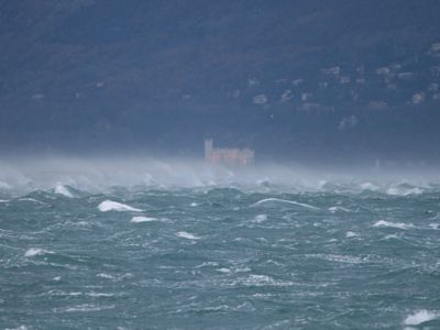 Trieste, abbraccio di due sponde