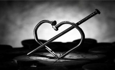 Pugnali nel cuore