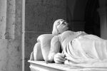 "Fra le braccia dei morti"