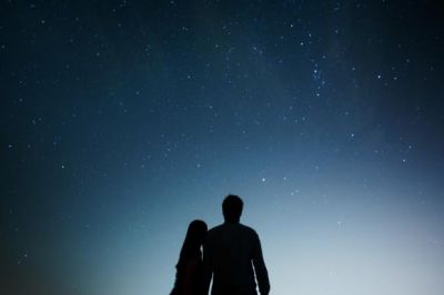 Le stelle contando