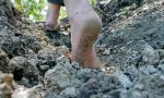 A piedi scalzi