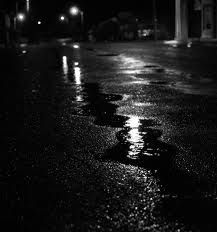 Correre in una notte di pioggia