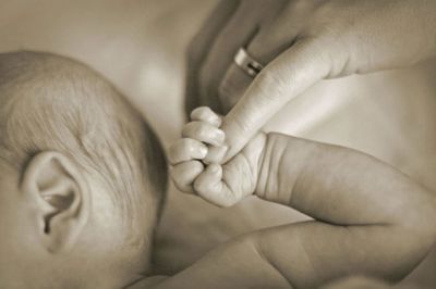 Un bambino che nasce