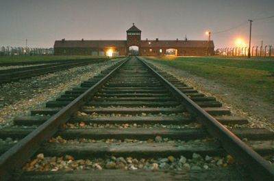 č caduto il silenzio