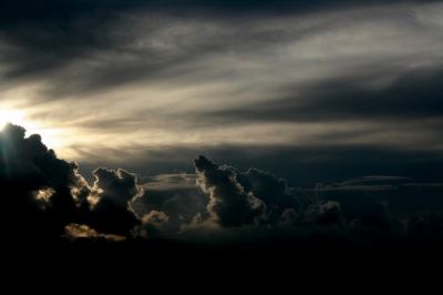 La frizzante aria del crepuscolo (da un incubo notturno)