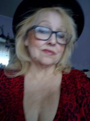 Esmeralda Cate Lenta