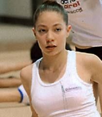 Nel silenzio piegato dal dolore  