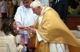 Al centro della bocca  