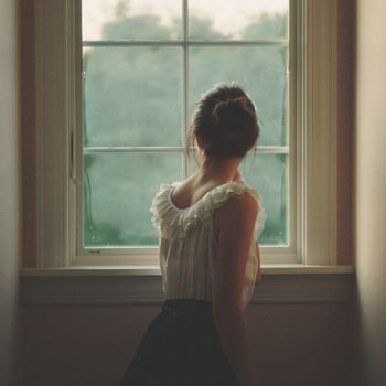 Nel silenzio fiorito di viburni