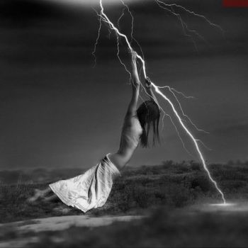 Una stella tra le mani e i piedi nel fango