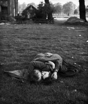 Sotto un cielo d'ombre