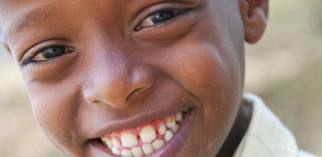 Bambini che hanno il nulla (adozioni a distanza)