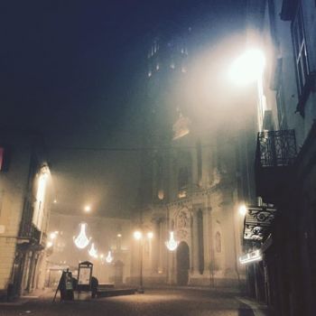 Noi, ombre tra luminarie