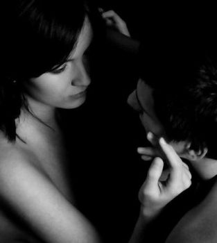 Mi nutro dei tuoi occhi