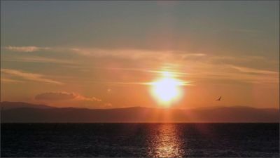 La leggenda delle perle dorate sul mare