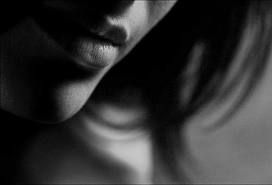 In sfumati petali vedo il tuo volto