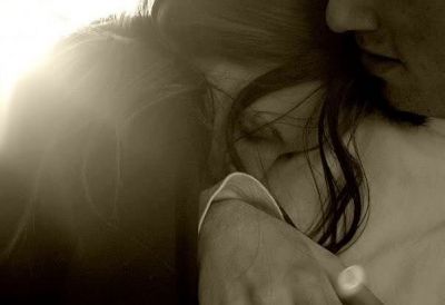 Il fiato dischiuso tra la rupe