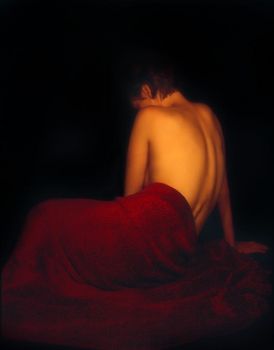 Il silenzio si veste di buio