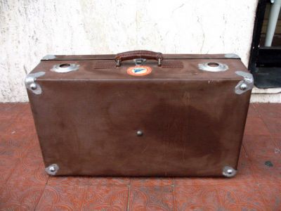 La valigia di cartone