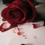 Fiume color rosso trafitto