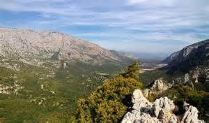 Nenie di terra bruna