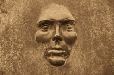 Sferiche Forme... Approssimativamente al di Sotto