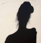 Mi copre dolcemente la sua ombra