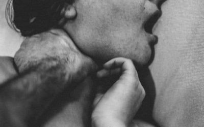 Donna, fino a quando singhiozzi nel silenzio?