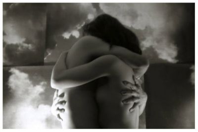 Un tuo abbraccio per non sentirmi sola