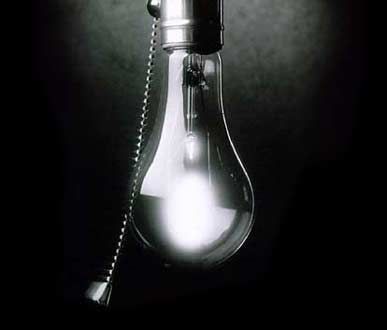 Il buio inghiotte il corpo