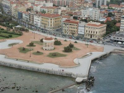 Ode a Livorno (vista dalla curva del Castellaccio)