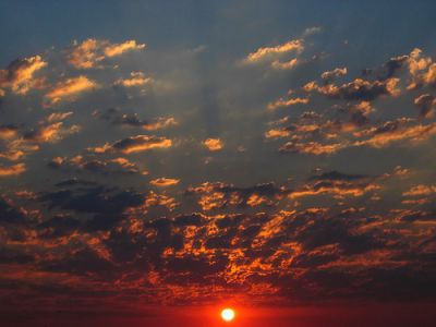 D'improvviso si risveglia il mare