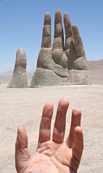 Qui sediamo irreali tra gioventù e vecchiaia