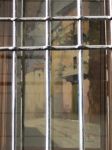 Dietro le sbarre