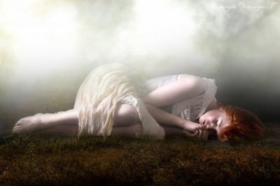 E la paura, che t'osserva in croce