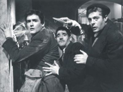 Decisero (vista la crisi) di batter moneta e in ritirata