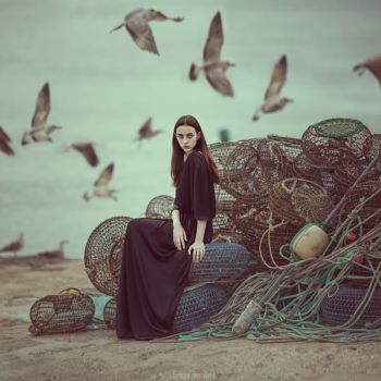 Scivola basso il cielo sull�aia