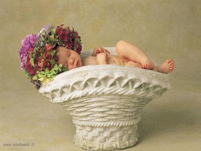 E� lui che culla me