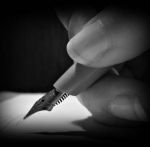 Un foglio dipinto di luna