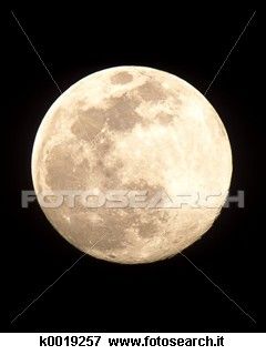 E nuove lune dietro il monte spunteranno