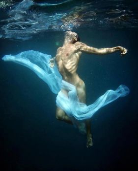 Tra i capelli del mare