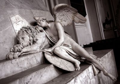 Epitaphe h�ro�que