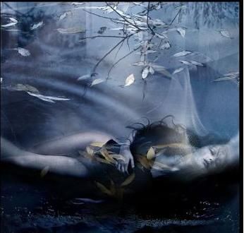 Frapp�e de c�cit�  