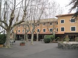 Ogni incontro � poesia